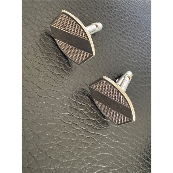 cufflinks