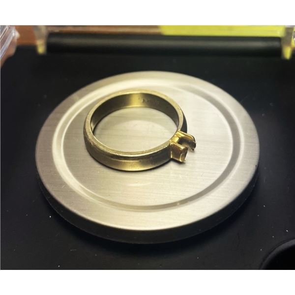 Gold Ring, 14 Kt , Weight 4.922 g