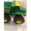 Image 4 : ERTL John Deere Green Farm Toy