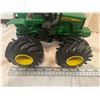Image 4 : ERTL John Deere Green Farm Toy
