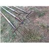 Image 2 : FOUR Pitch Forks