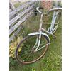 Image 2 : Vintage Bicycle