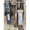 Image 2 : TWO Jacks