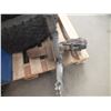 Image 2 : Trailer Hitch & Air Hose