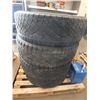 Image 1 : 4 Winter Tires