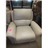 Image 1 : Beige Electric Recliner