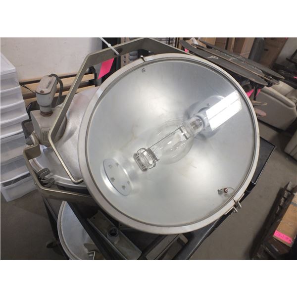 4 Outdoor Light Fixtures