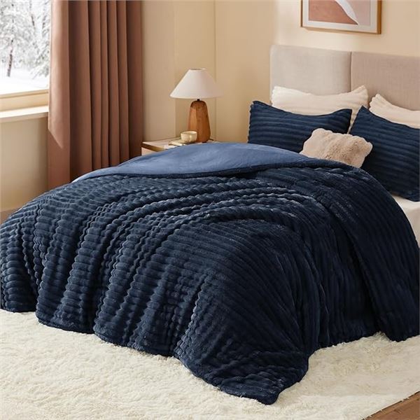 1 Bedelite Navy Blue Queen Size Comforter Set - Fleece Queen Size Comforter w/ Pillowcases - New