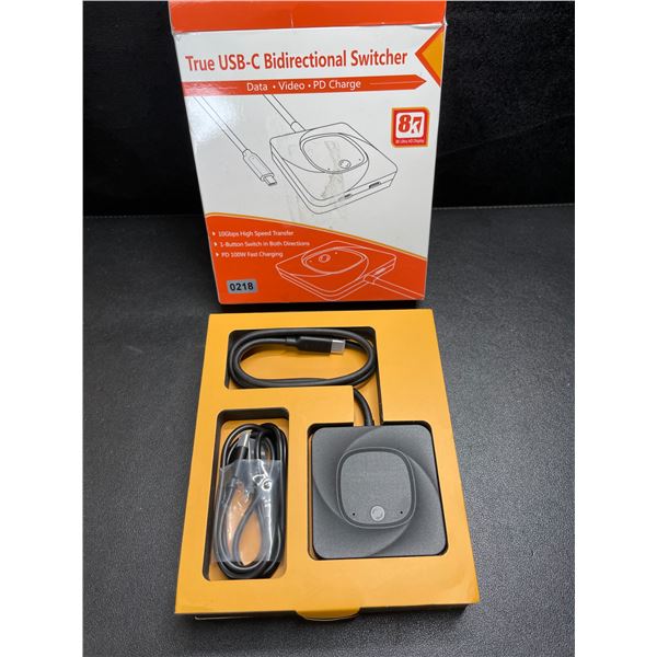 1 True USB-C Bidirectional Switcher - 8K HD & 10Gbps Data & PD 100W Fast Charging - New