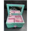 Image 3 : 1 Unicorn Musical Jewelry Box for Girls with Unicorn Charm Bracelet (Gift Set) - Brand New