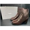 Image 1 : 1 Pair of Newbella Women's Chunky Heel Boots/Elastic Slip-On Dress Boots - New in Box