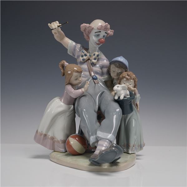 Lladro Porcelain Figurine, The Magic of Laughter 1005771