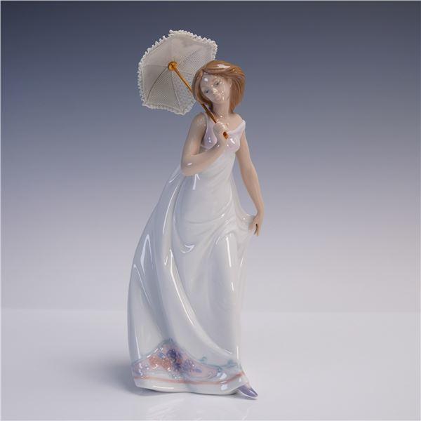 Lladro Porcelain Figurine, Afternoon Promenade 1007636