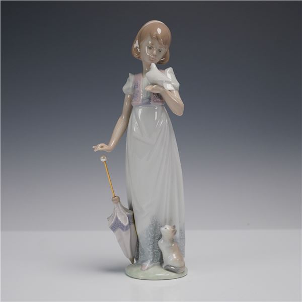 Lladro Porcelain Figurine, Summer Stroll 1007611