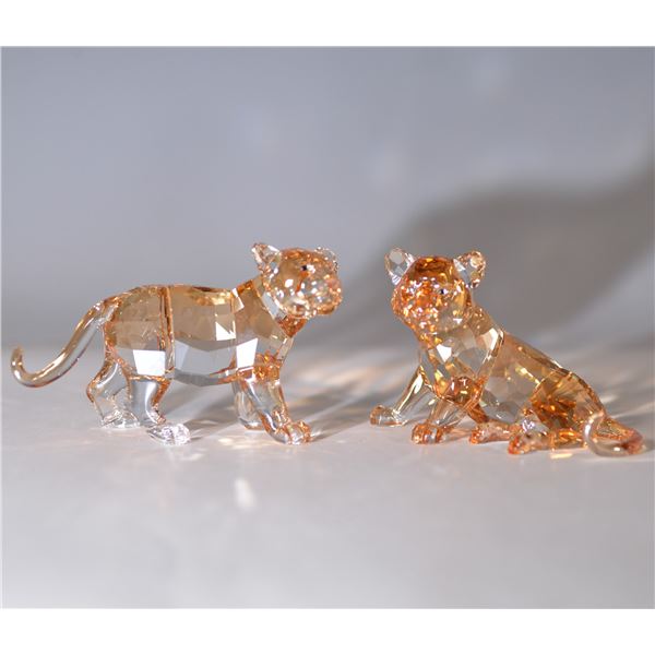 2pc Swarovski SCS 2010 Figurines, Standing and Sitting Tiger Cub