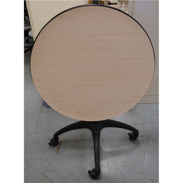 Round Mobile Flip Top Table 30" Dia, 28"H