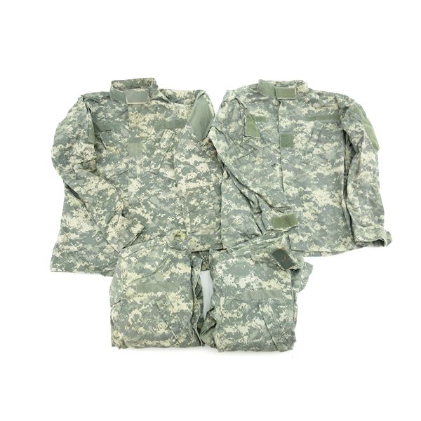 U.S. MILITARY UNIVERSAL CAMO COATS LOT