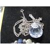 Image 6 : TRAY C/W ASSORTED JEWELRY
