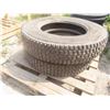Image 3 : (2) 22-5 Truck Tires 