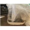Image 1 : 3 Gal Pail of Sheet Metal Screws 