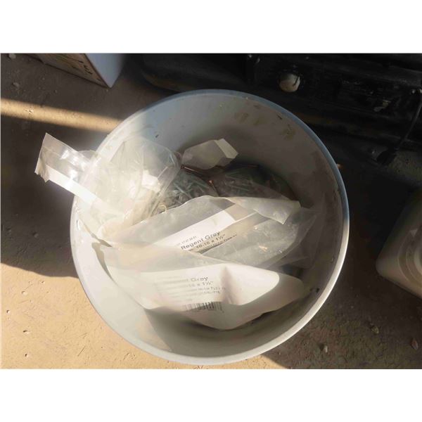 4 Gal of Sheet Metal Screws 