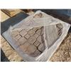 Image 2 : 2 Pallets of Interlocking Bricks 