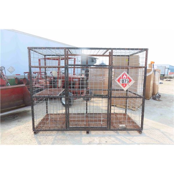 Acetylene/Jobsite Locking Cage 81'' x 108'' x 48''  with Door 