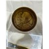 Image 1 : Framed Medallion
