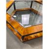 Image 3 : Hexagonal Coffe Table