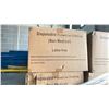 Image 3 : PALLET OF APPROX. 30 BOXES OF DISPOSAL NON-MEDICAL GOWNS