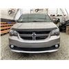 Image 5 : 2017 DODGE CARAVAN, SILVER, 139209 KMS, FRONT WHEEL DRIVE. - J791449