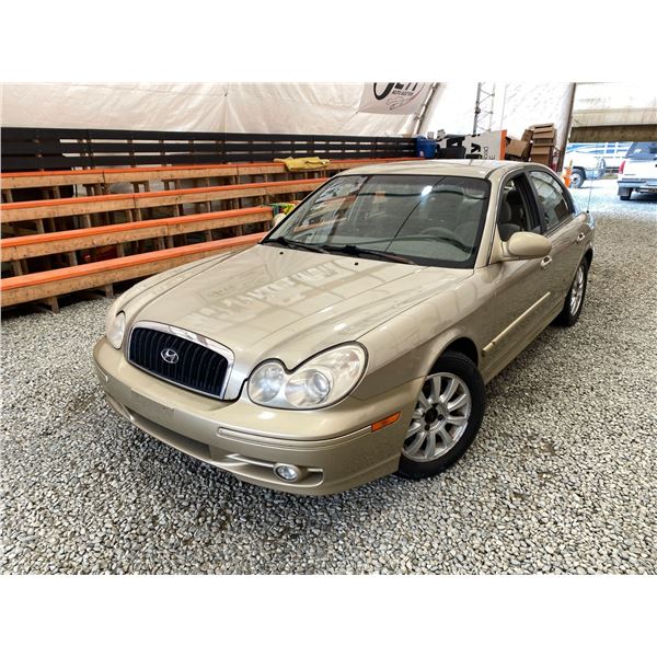 2004 HYUNDAI SONATA, GOLD/BEIGE, 304743 KMS, FRONT WHEEL DRIVE. - D070264