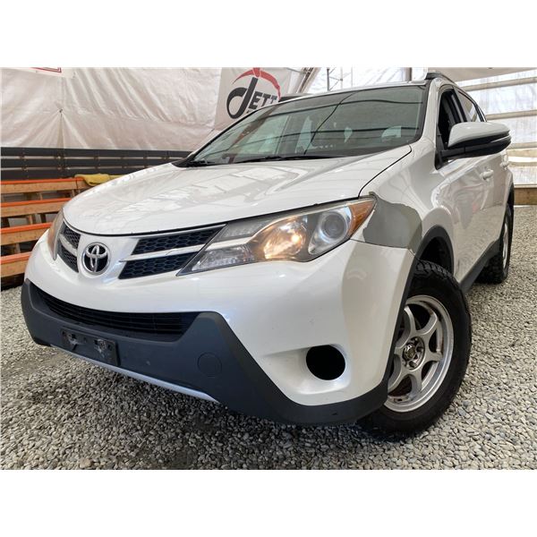 2013 TOYOTA RAV 4, WHITE, 213050 KMS, FOUR WHEEL DRIVE. - D014798