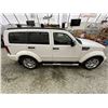 Image 12 : 2010 DODGE NITRO, WHITE, 193073 KMS, FOUR WHEEL DRIVE. - J122418