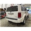 Image 14 : 2010 DODGE NITRO, WHITE, 193073 KMS, FOUR WHEEL DRIVE. - J122418