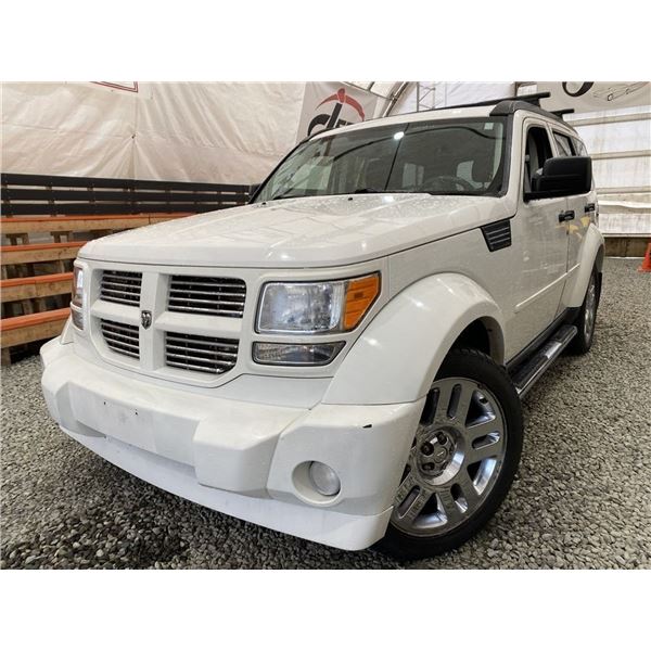 2010 DODGE NITRO, WHITE, 193073 KMS, FOUR WHEEL DRIVE. - J122418