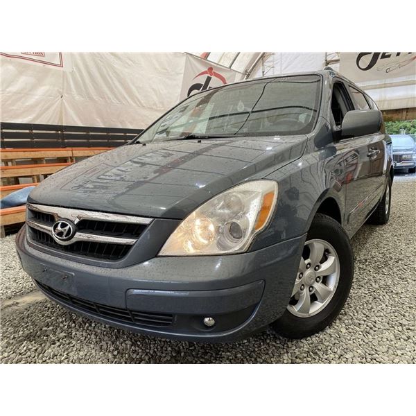 2007 HYUNDAI ENTOURAGE, BLUE, 245332 KMS, FRONT WHEEL DRIVE. - B016571