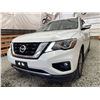 Image 2 : 2019 NISSAN PATHFINDER, WHITE, 111283 KMS, 4X4. - D625041