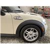 Image 25 : 2010 MINI COOPER, WHITE, 142179 KMS, FRONT WHEEL DRIVE. - DZ71360