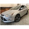 Image 1 : 2014 FORD FOCUS, SILVER, 289550 KMS, FRONT WHEEL DRIVE. - D304107