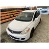 Image 4 : 2009 NISSAN VERSA, WHITE, 204699 KMS, FRONT WHEEL DRIVE. - D457512