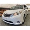 Image 2 : 2011 TOYOTA SIENNA, WHITE, 299695 KMS, FOUR WHEEL DRIVE. - D009781
