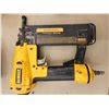 Image 2 : 406 -- DEWALT KIT