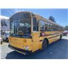 Image 2 : 2006 FREIGHTLINER THOMAS, NO RESERVE!, YELLOW, 546762 KMS "NO RESERVE!" - D269384