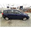 Image 12 : 2004 TOYOTA MATRIX, BLUE, 299999 KMS, FOUR WHEEL DRIVE. - B807453