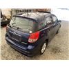 Image 16 : 2004 TOYOTA MATRIX, BLUE, 299999 KMS, FOUR WHEEL DRIVE. - B807453