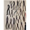 Image 2 : 515 -- VINTAGE PLIERS