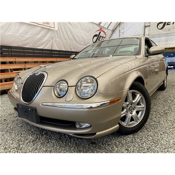 2003 JAGUAR STYPE, GOLD, 164358 KMS, REAR WHEEL DRIVE. - BM47130
