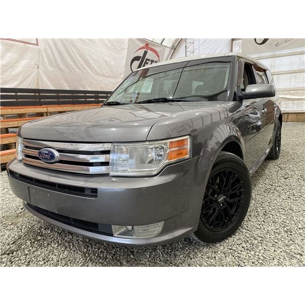 2010 FORD FLEX SEL, GRAY, 221238 KMS, ALL WHEEL DRIVE. - DA23342