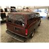 Image 15 : 1992 GMC SAFARI XT, RED, 303113 KMS, REAR WHEEL DRIVE. - D536459